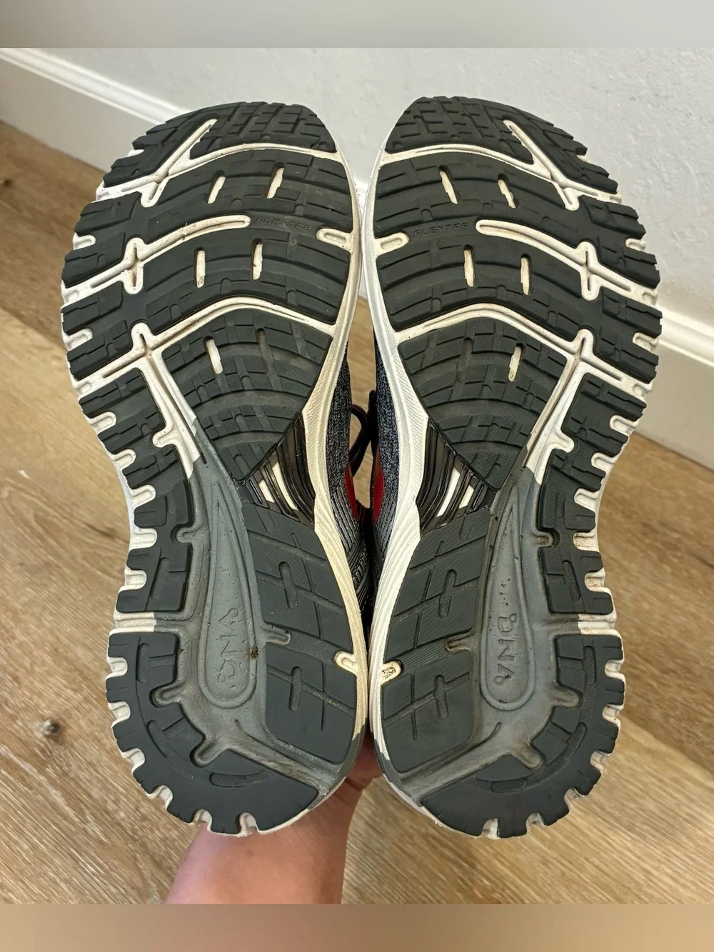 Brooks Adrenaline GTS 18 Running Shoes Grey Pink Women’s US 9.5 EU 41  26.5cm